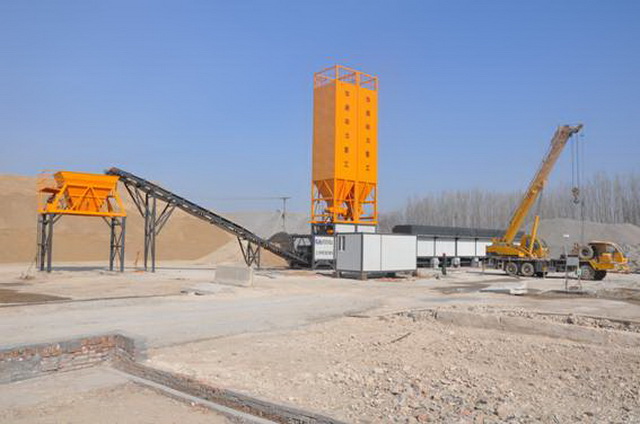 簡訊：總公司新購置的鎮海700型穩定土拌合站於4月5日投入運行